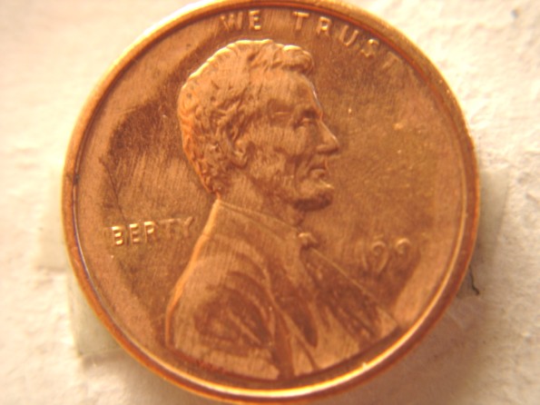 1990-P-Lincoln-Memorial-Cent-Struck-Through-Or-Post-Mint-Damage?